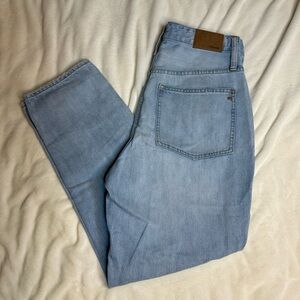 Madewell Jeans
The Curvy Perfect Vintage Jean size 30
Only worn once